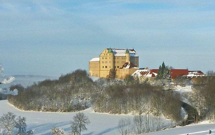 Die Kapfenburg im Winter